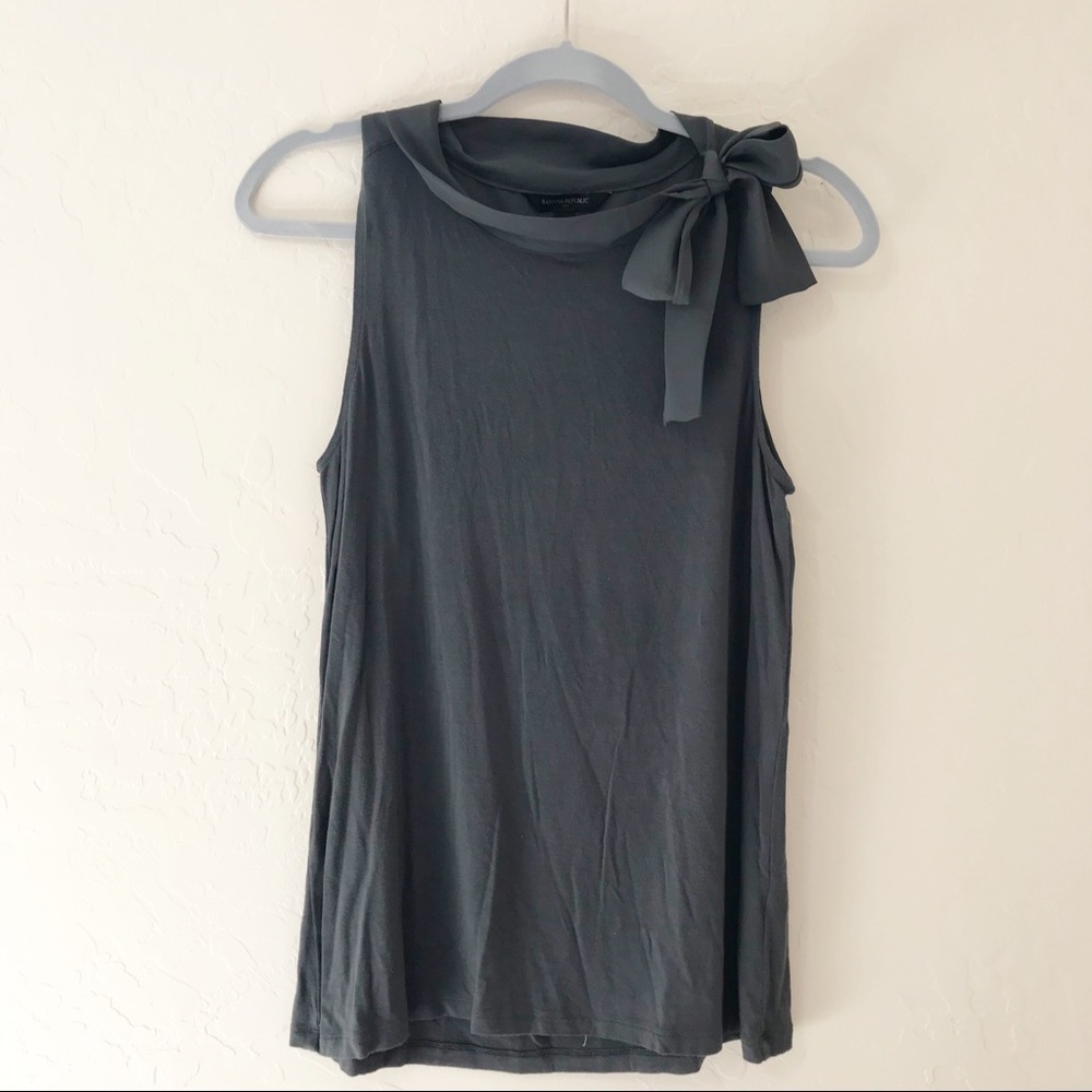 Banana Republic Grey sleeveless blouse
